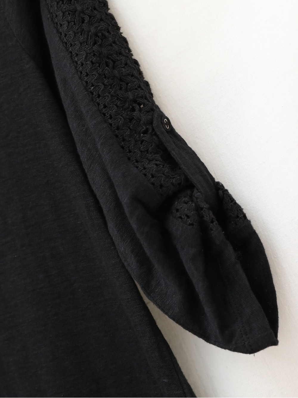 Twig & Perch 100% linen top XS stretch dark knit summer black V-neck coastal new - Picture 4 of 7